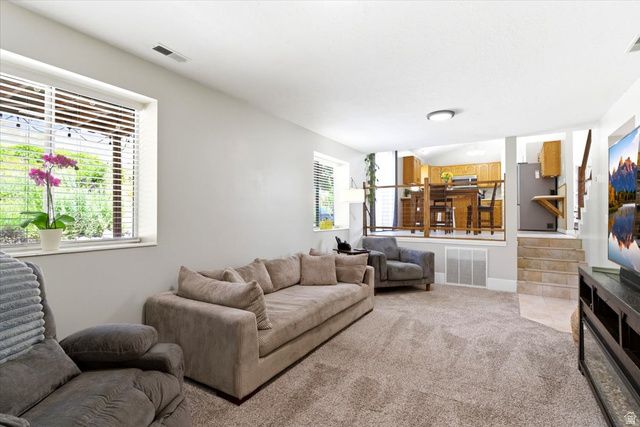 3172 N MOUNTAIN RD, North Ogden, UT 84414