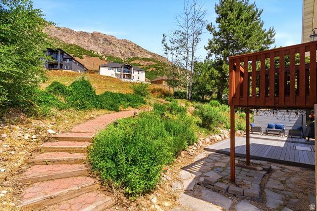 3172 N MOUNTAIN RD, North Ogden, UT 84414