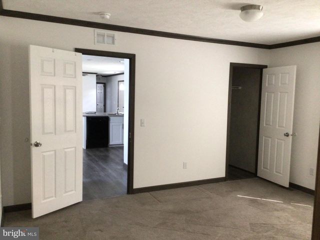 25 KENNEDY DR, Fairless Hills, PA 19030