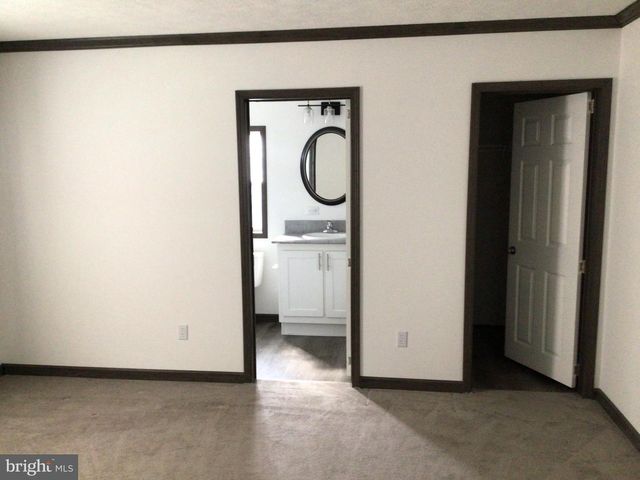 25 KENNEDY DR, Fairless Hills, PA 19030