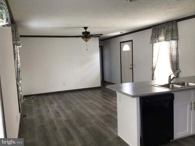 25 KENNEDY DR, Fairless Hills, PA 19030