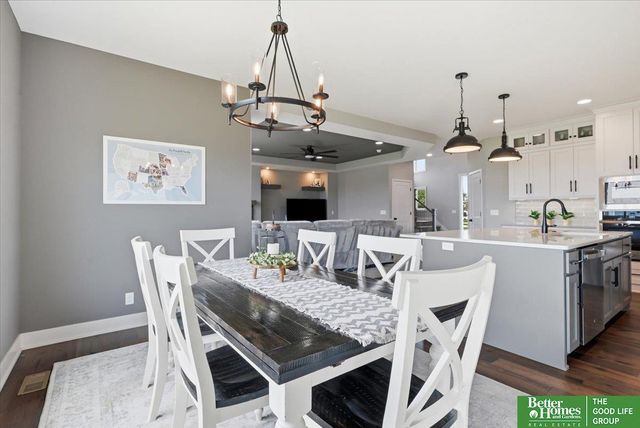915 Elm Circle, Springfield, NE 68059