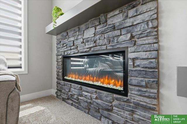915 Elm Circle, Springfield, NE 68059