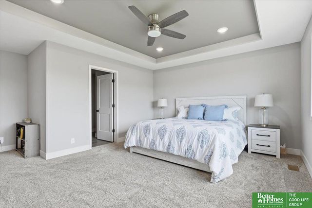 915 Elm Circle, Springfield, NE 68059