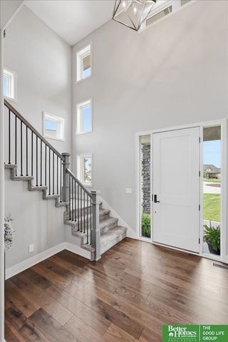 915 Elm Circle, Springfield, NE 68059