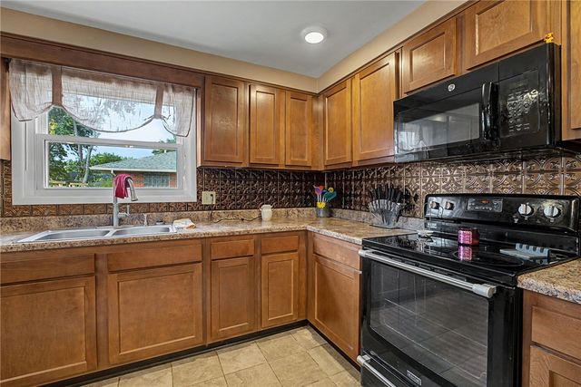 4143 Middle Urbana Road, Springfield, OH 45503