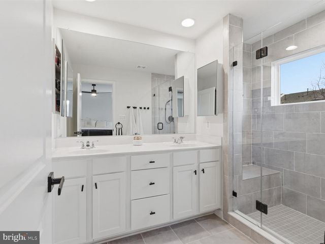 8280 CLAY LN, Manassas, VA 20110