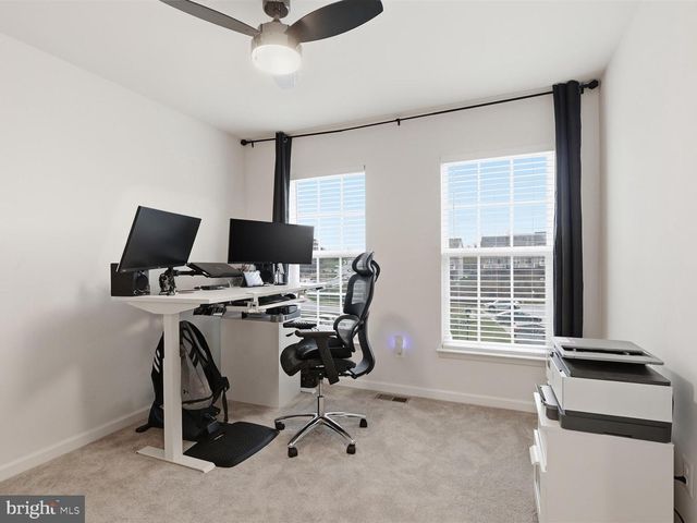 8280 CLAY LN, Manassas, VA 20110