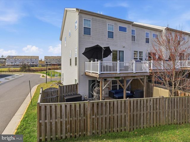 8280 CLAY LN, Manassas, VA 20110