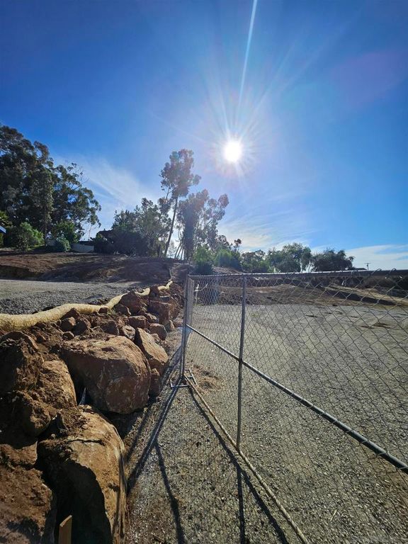 Image 37 of property listing at 0 Echo Dr, La Mesa, CA 91941