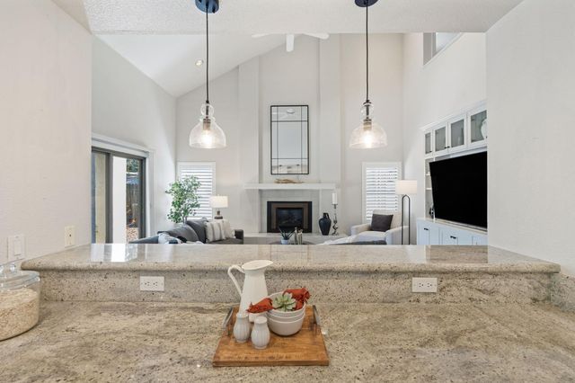 819 Falcon Ave, Davis, CA 95616