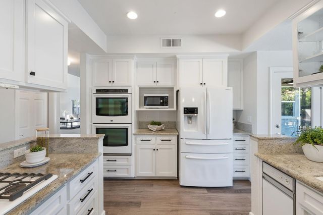 819 Falcon Ave, Davis, CA 95616