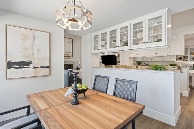 819 Falcon Ave, Davis, CA 95616