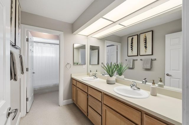 819 Falcon Ave, Davis, CA 95616