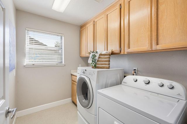 819 Falcon Ave, Davis, CA 95616