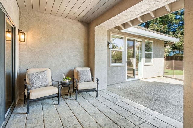 819 Falcon Ave, Davis, CA 95616