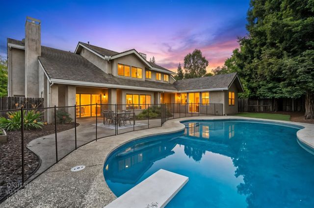 819 Falcon Ave, Davis, CA 95616