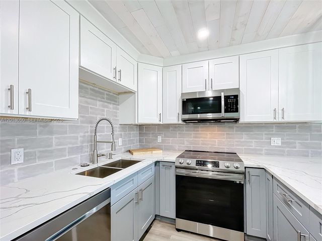 226 Newport O O, Deerfield Beach, FL 33442