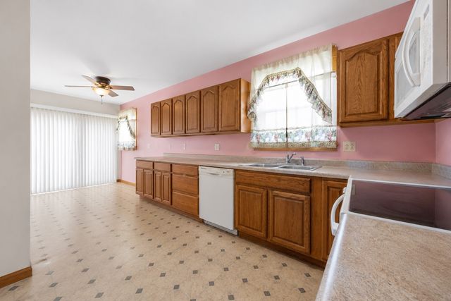 1722 Ellis Blvd NW, Cedar Rapids, IA 52405