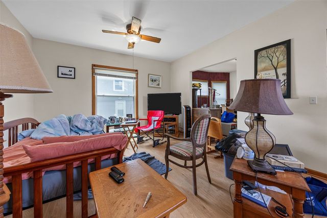 1722 Ellis Blvd NW, Cedar Rapids, IA 52405