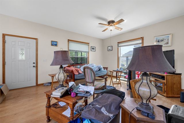 1722 Ellis Blvd NW, Cedar Rapids, IA 52405