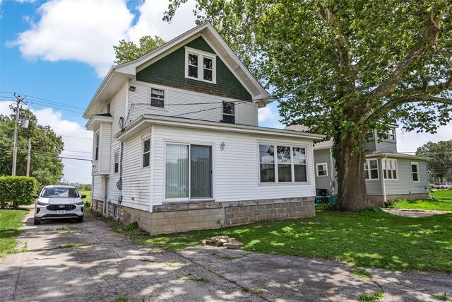 1722 Ellis Blvd NW, Cedar Rapids, IA 52405