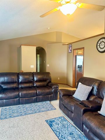 1811 S Tara Falls St, Wichita, KS 67207