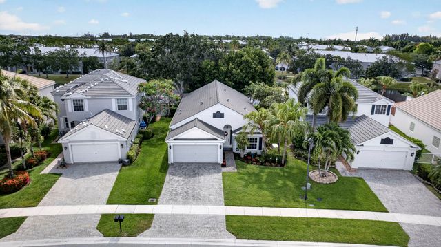 118 Kensington Way, Royal Palm Beach, FL 33414