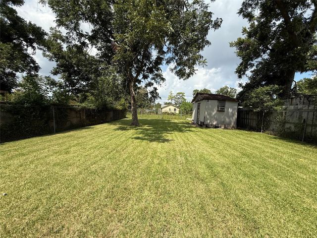 2301 King Street, Houston, TX 77026