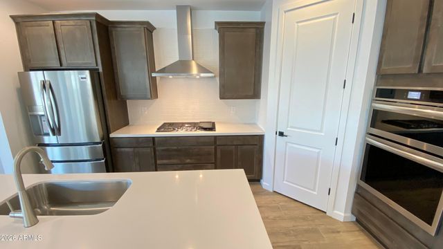 9824 E Satellite Drive, Mesa, AZ 85212