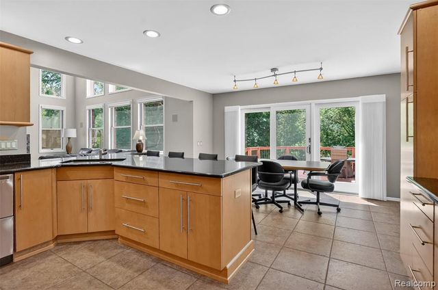 1297 Almond Drive, Troy, MI 48098