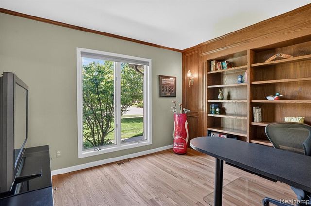 1297 Almond Drive, Troy, MI 48098