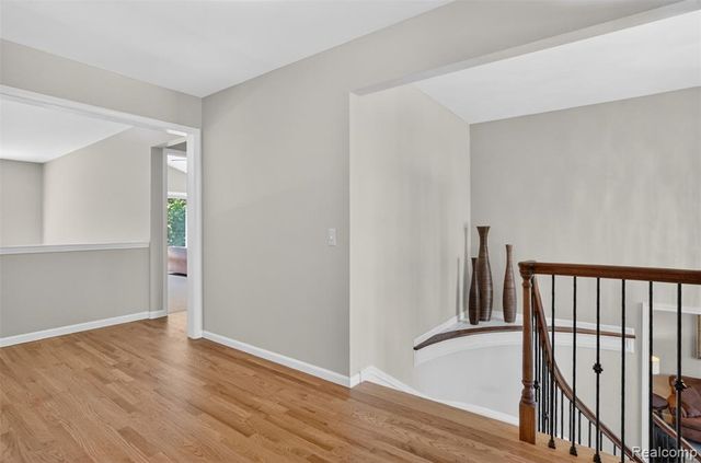 1297 Almond Drive, Troy, MI 48098