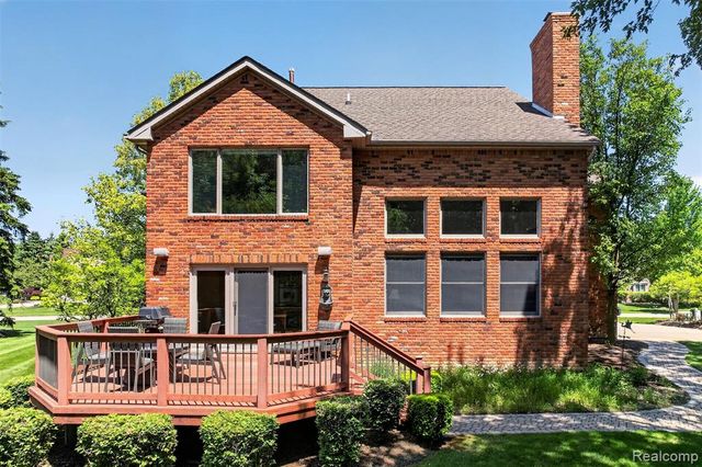 1297 Almond Drive, Troy, MI 48098
