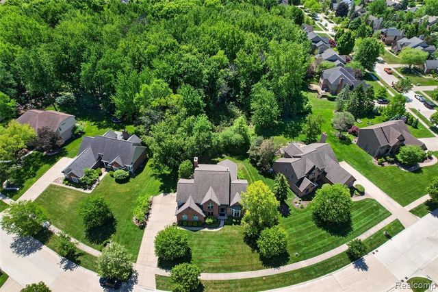 1297 Almond Drive, Troy, MI 48098