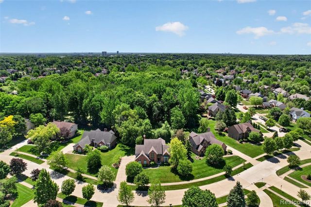 1297 Almond Drive, Troy, MI 48098