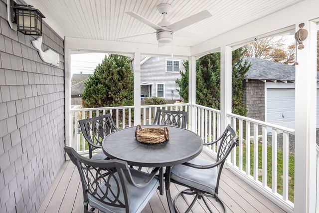 7 Mattakiset Rd, Mattapoisett, MA 02739