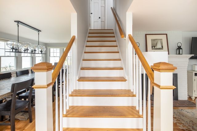 7 Mattakiset Rd, Mattapoisett, MA 02739