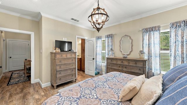 136 N Bronco Court, Springtown, TX 76082