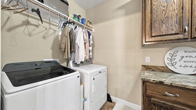 136 N Bronco Court, Springtown, TX 76082