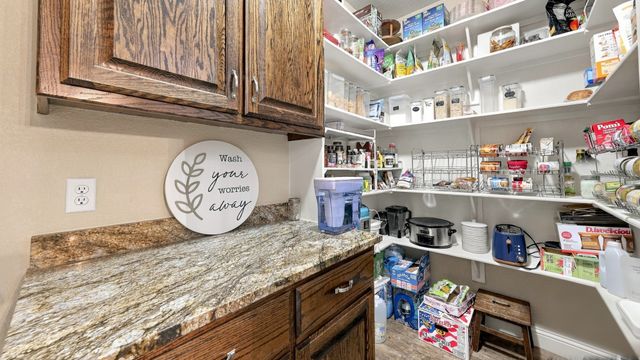136 N Bronco Court, Springtown, TX 76082