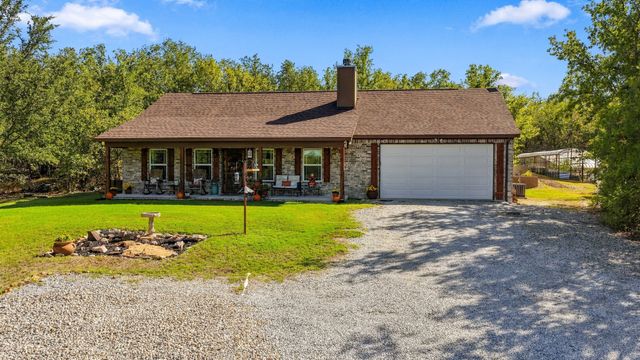 136 N Bronco Court, Springtown, TX 76082