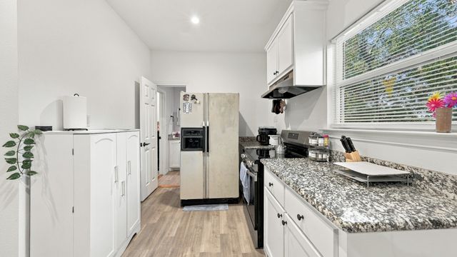 136 N Bronco Court, Springtown, TX 76082