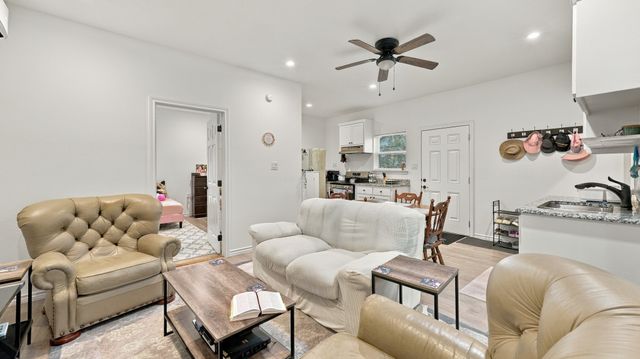 136 N Bronco Court, Springtown, TX 76082
