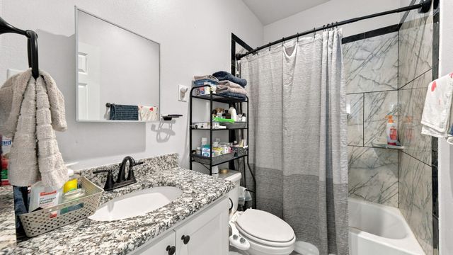 136 N Bronco Court, Springtown, TX 76082