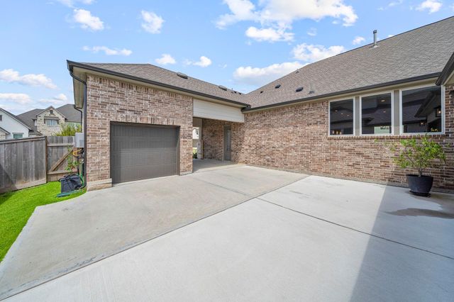 10830 White Mangrove Drive, Cypress, TX 77433