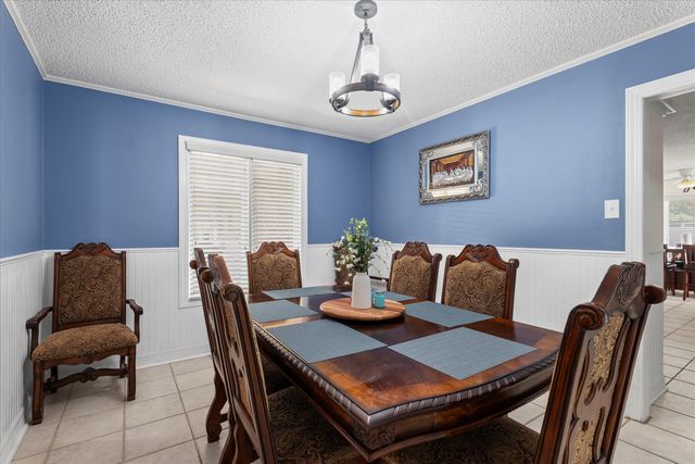 2102 Longhorn Drive, Levelland, TX 79336