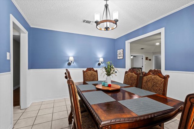 2102 Longhorn Drive, Levelland, TX 79336