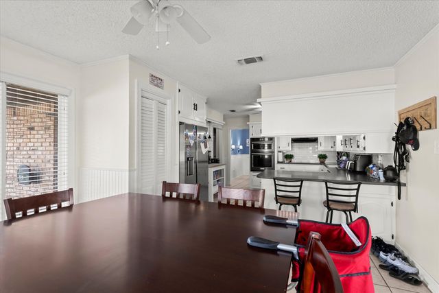 2102 Longhorn Drive, Levelland, TX 79336