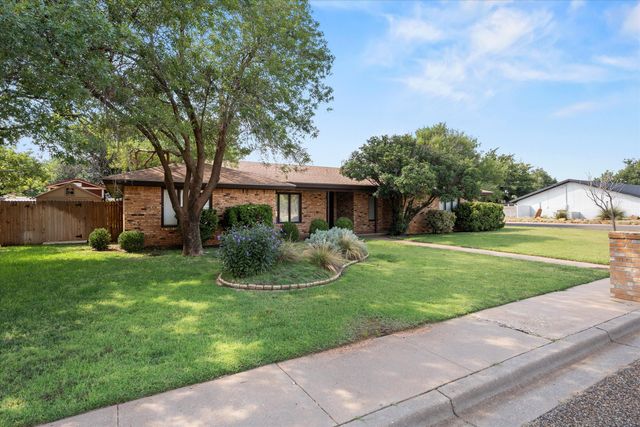 2102 Longhorn Drive, Levelland, TX 79336
